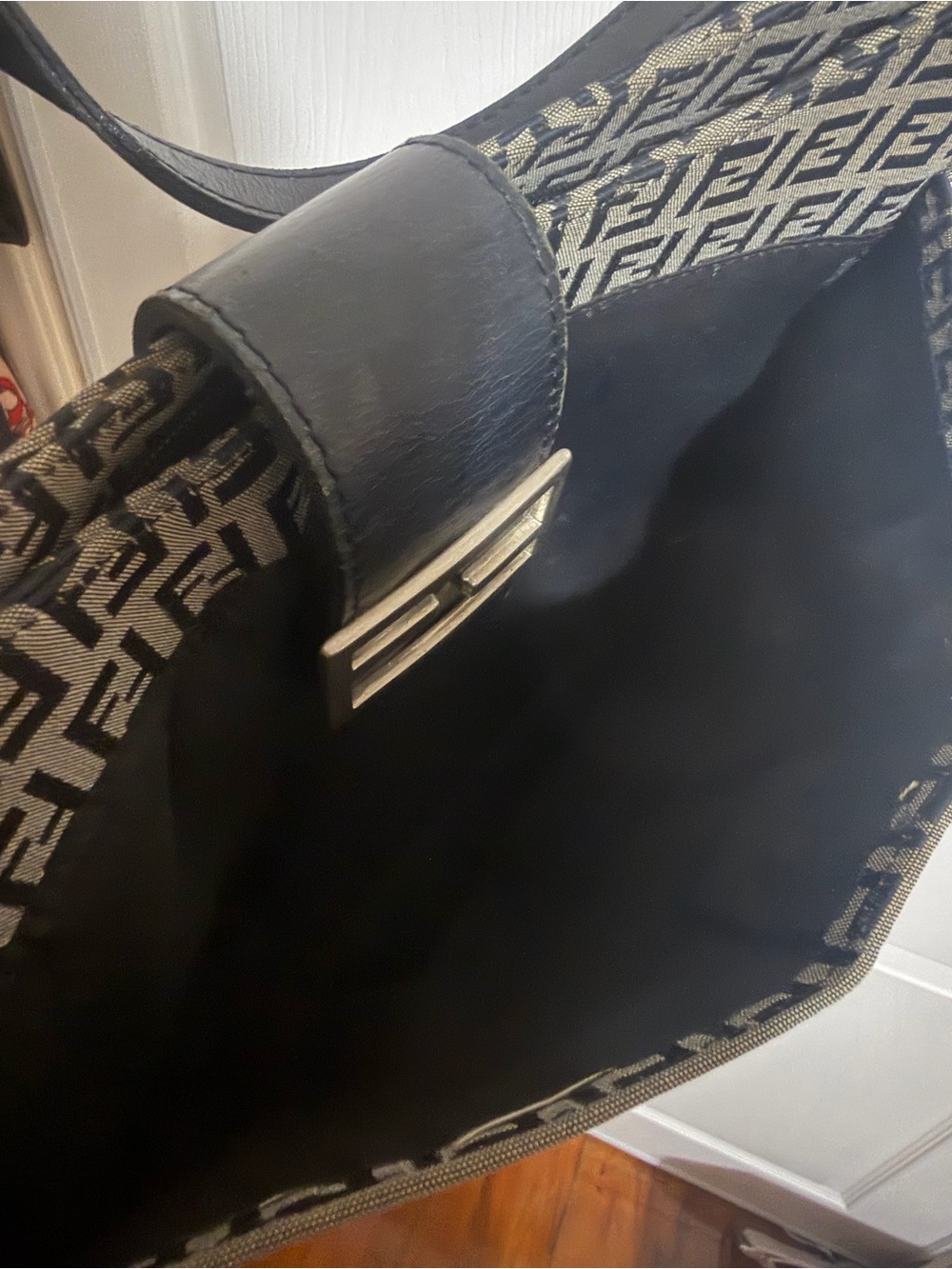 Shoulder bag with blue monograms - Picture 7 of 8